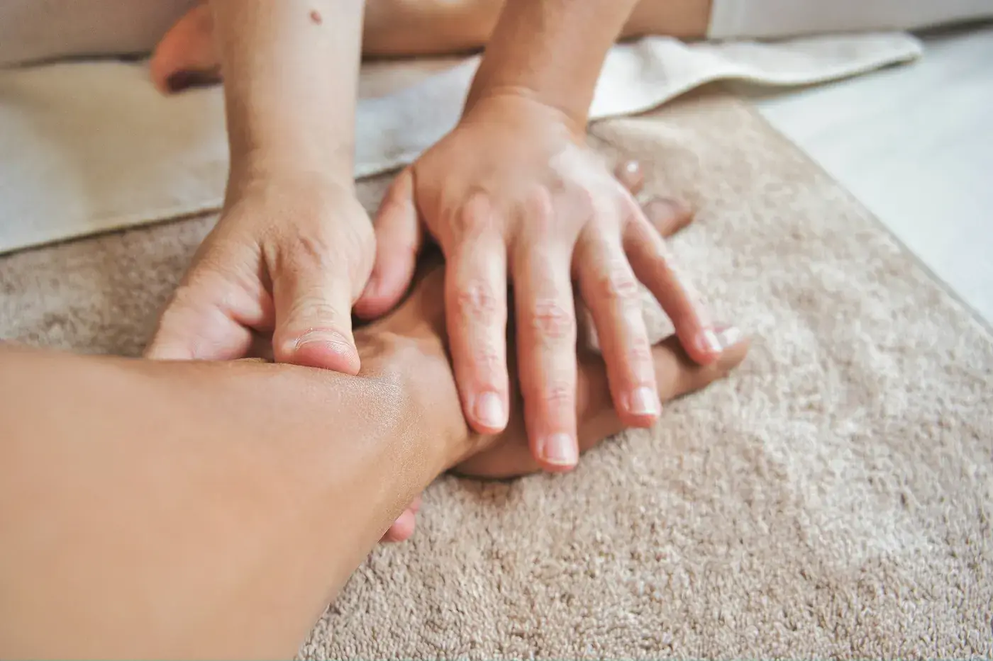 Curso de Masajes Relajantes y Descontracturantes
